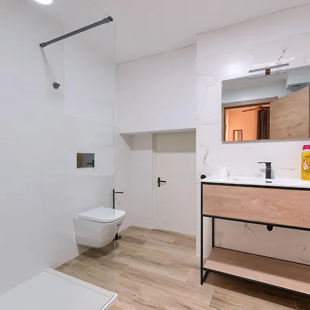 H30 Tiboli Self Checkin 게스트하우스 3*